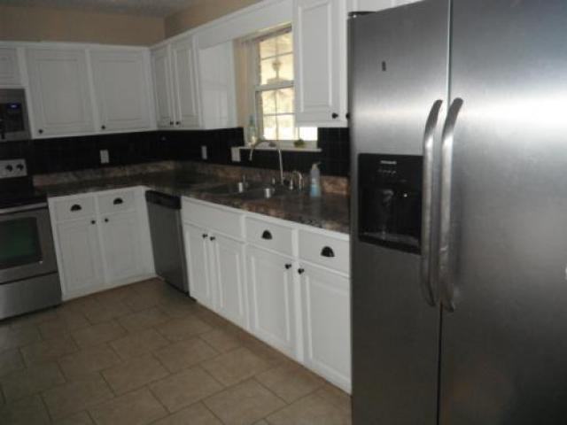 2583 Zachary Ct - Photo 3 of 6