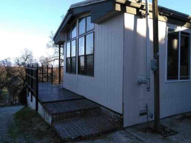 17830 Clearwater Dr - Photo 2 of 6