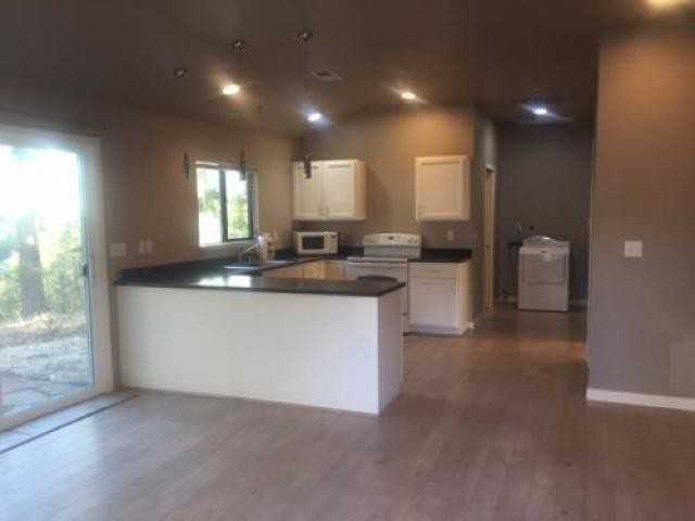 371 Quail Run - Photo 3 of 6