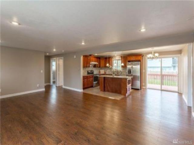 2241 S 252nd St - Photo 3 of 6