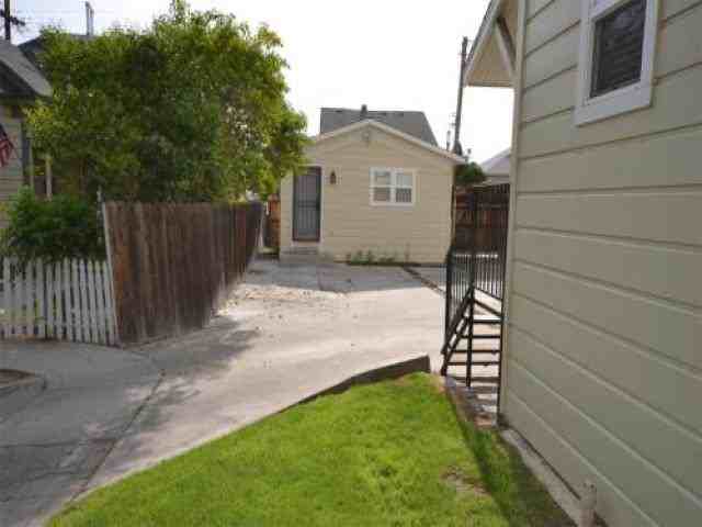 232 N College Ave - Photo 3 of 6