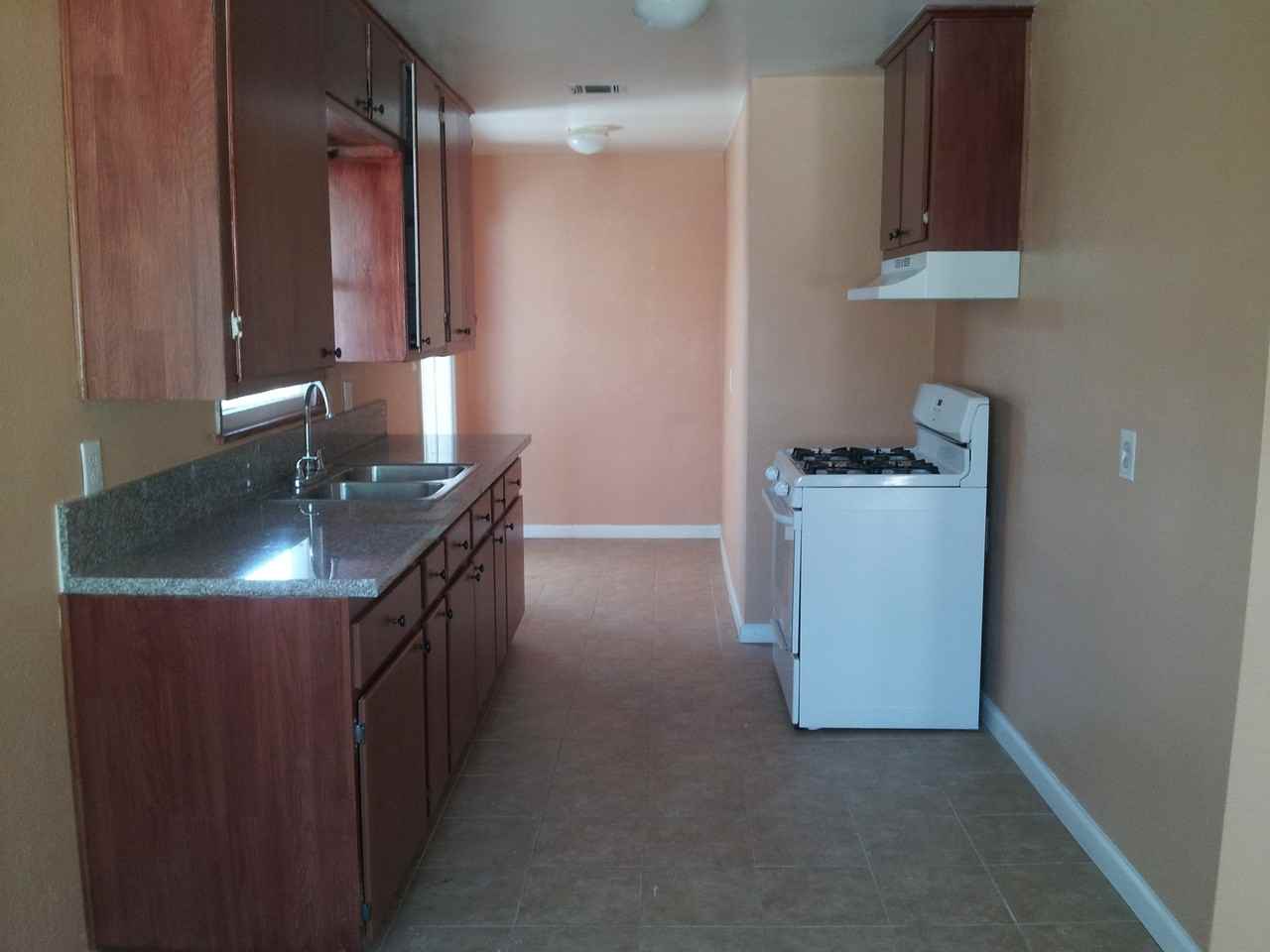 44416 Cedar Ave - Photo 2 of 6