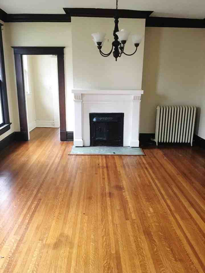 1241 Carr Ave - Photo 3 of 10