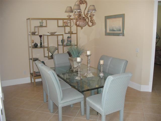 413 Admiral Ct - Photo 3 of 23