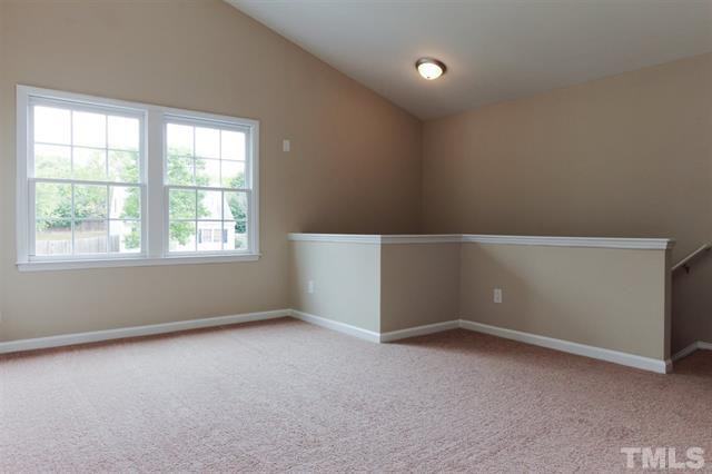 107 Elmridge Dr - Photo 2 of 18