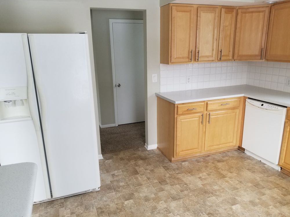 2915 Mulford Dr Se - Photo 3 of 14