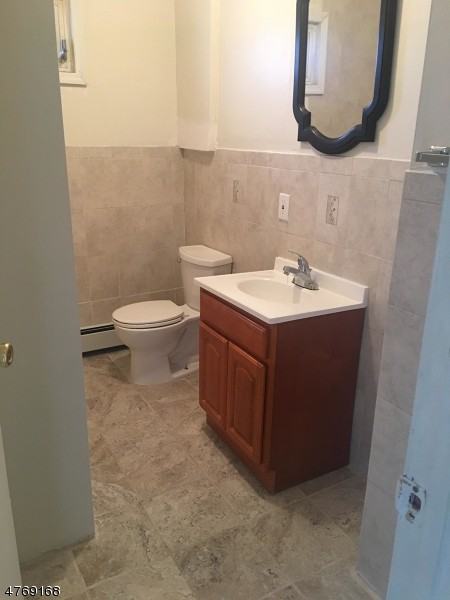 2859 Vauxhall Rd #2 - Photo 2 of 9