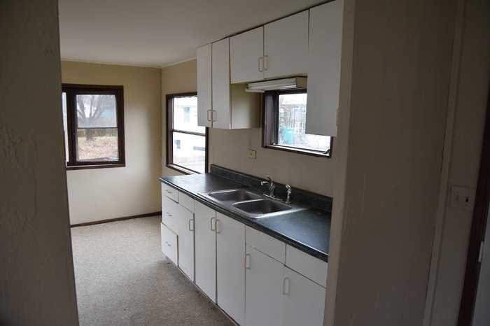 1912 E Elm St #17 - Photo 3 of 3