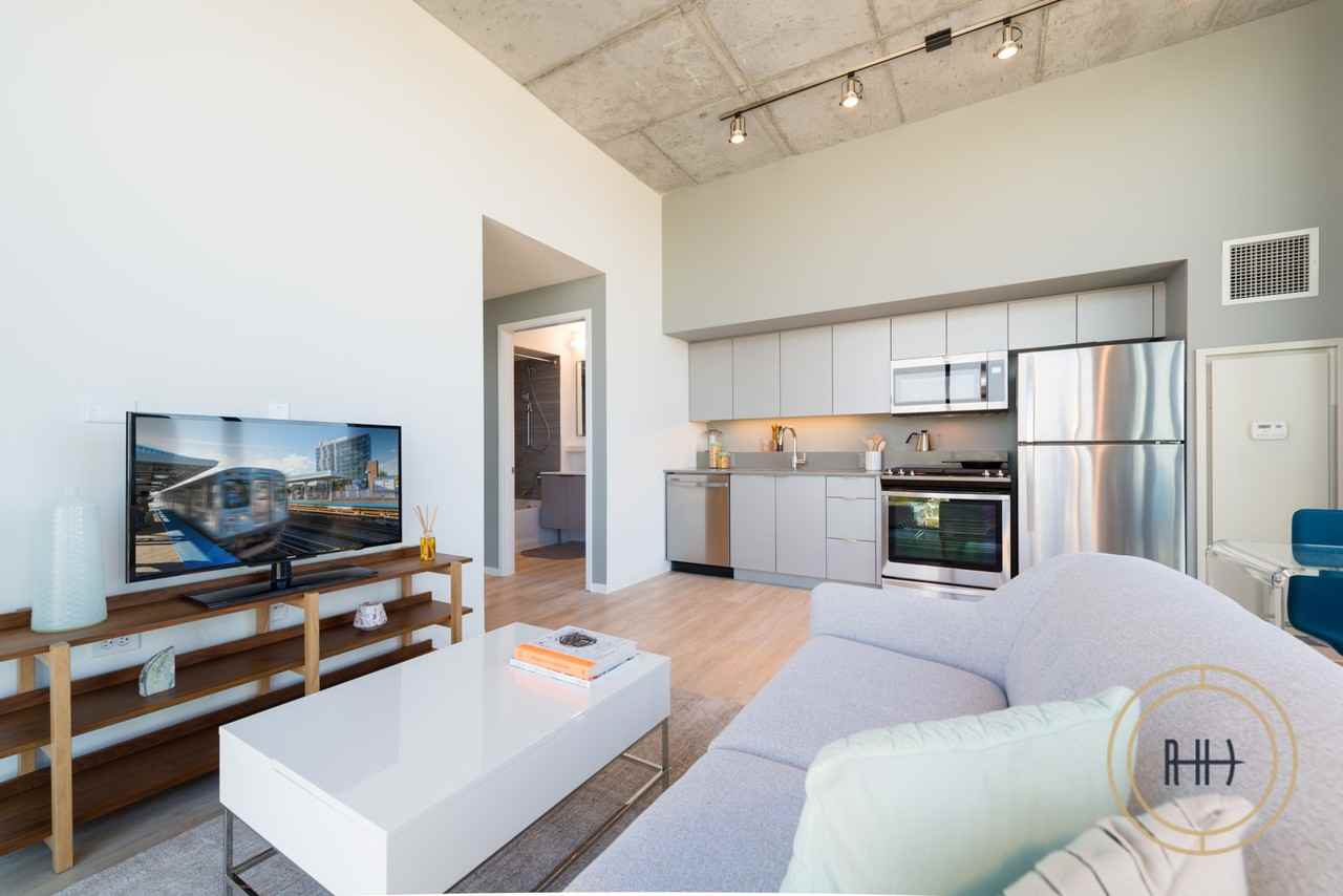 2210 N Washtenaw Ave #A502