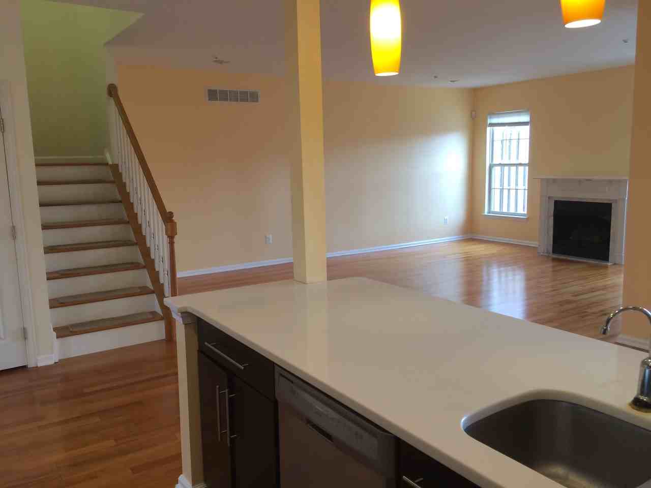 11 Abbott Ct - Photo 3 of 25