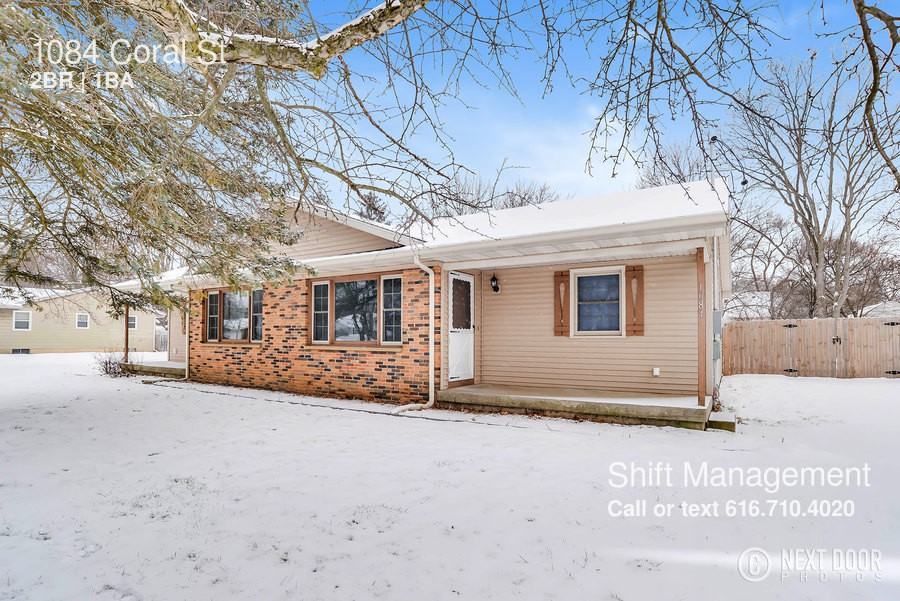 1084 Coral St - Photo 3 of 19