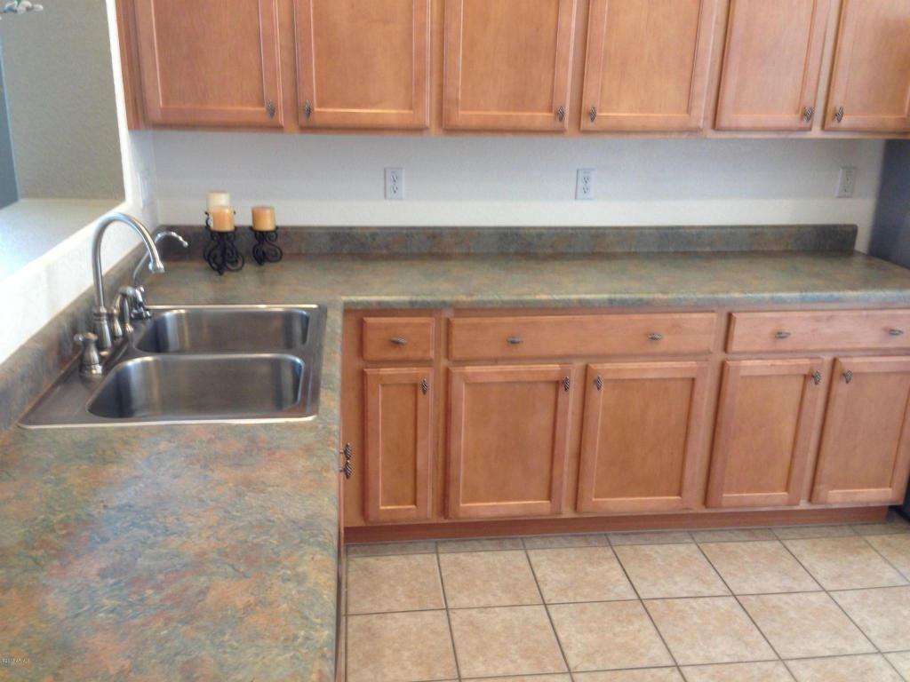 8513 W Quail Track Dr - Photo 3 of 23