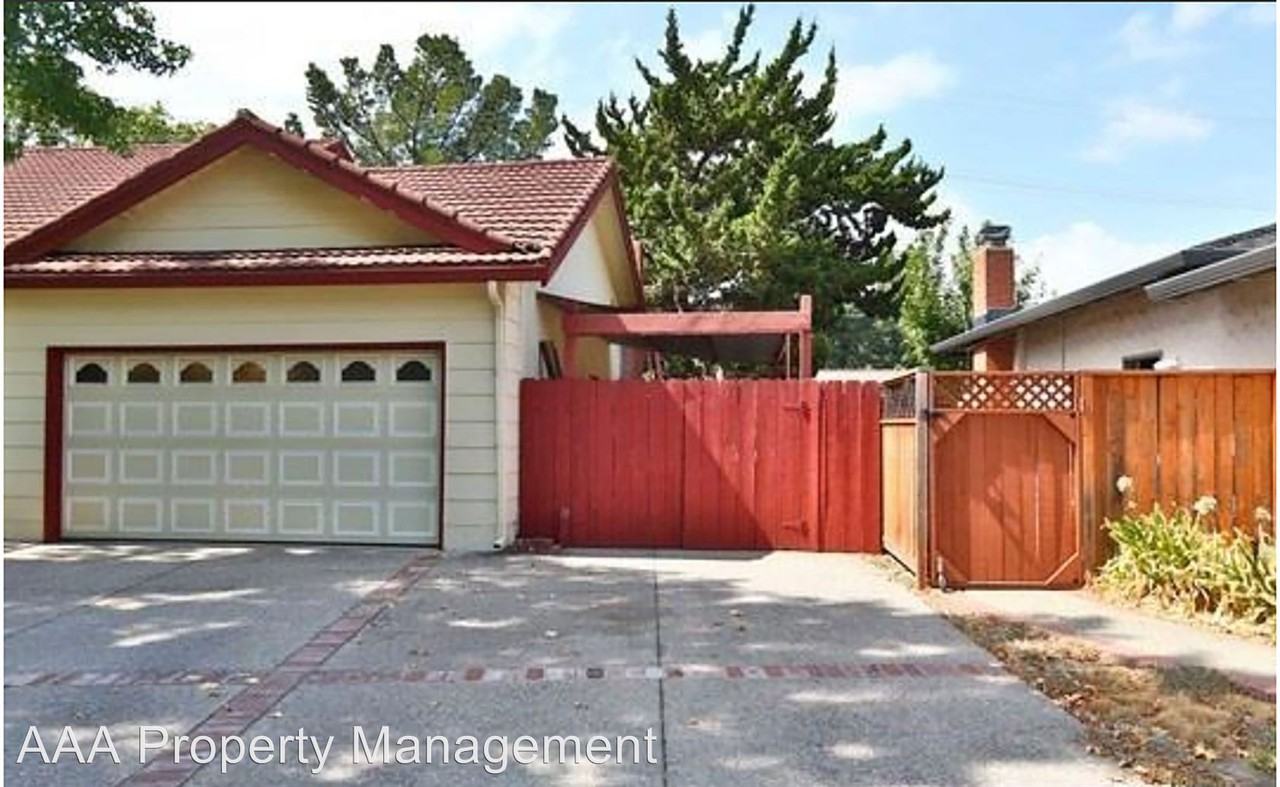 1019 Bermuda Dr - Photo 2 of 23