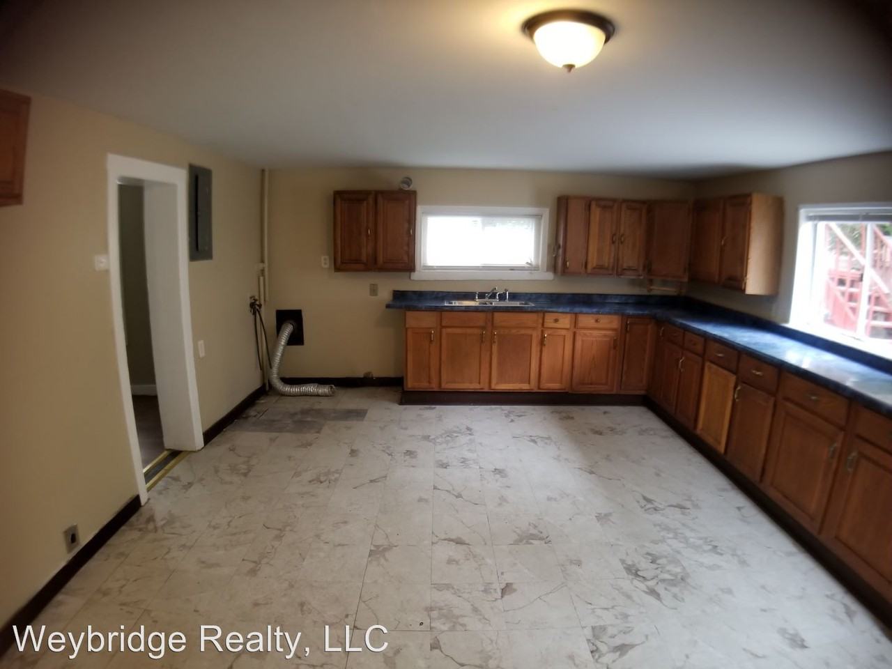 246 Main St - Photo 2 of 12