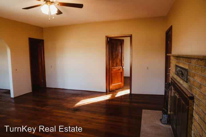 19238 Lawrence 1235 - Photo 3 of 7