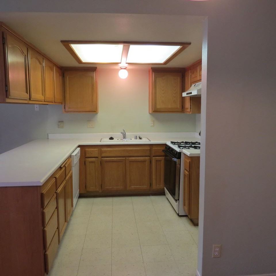 178 Carrillo St - Photo 2 of 2