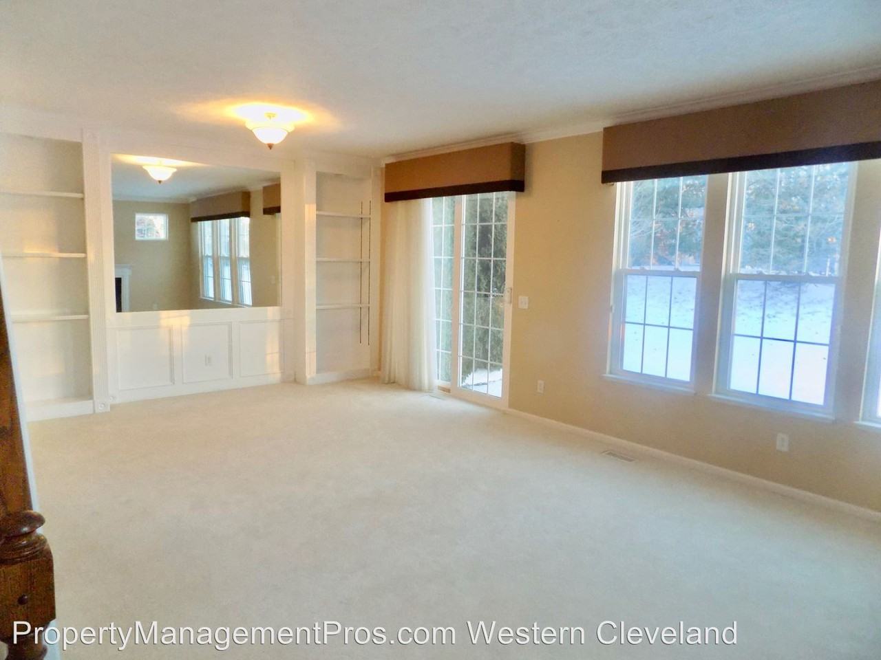 33317 Fairport Dr - Photo 3 of 43