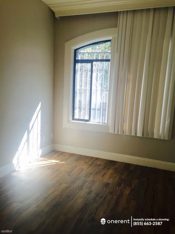 125 Trenton St #4 - Photo 2 of 8