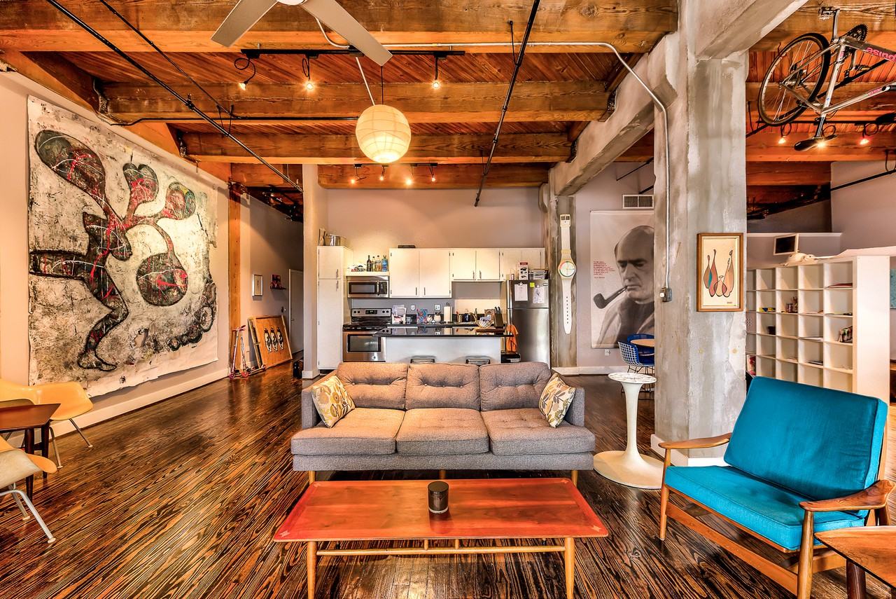 902 Hardy Street - Photo 3 of 19