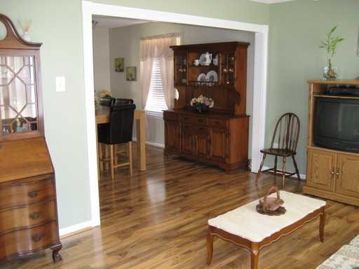 65 E Vine St - Photo 3 of 12