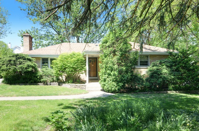 270 Oxford Ave - Photo 2 of 18