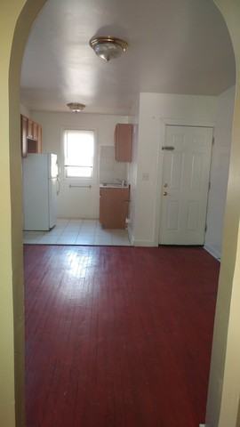 1906 E 86th St #3 - Photo 2 of 7