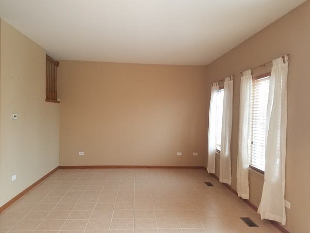 1415 Plantain Dr - Photo 3 of 12