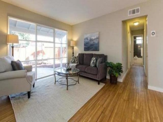 26268 Coleman Ave - Photo 3 of 6