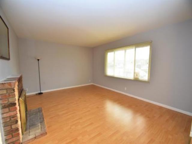 2070 Sierra Wood Dr - Photo 3 of 6