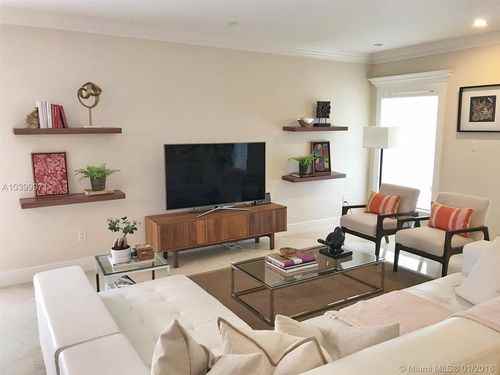 409 Catalonia Ave - Photo 2 of 8