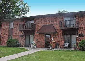 Fox River Bluff Apartments - Photo 3 of 13