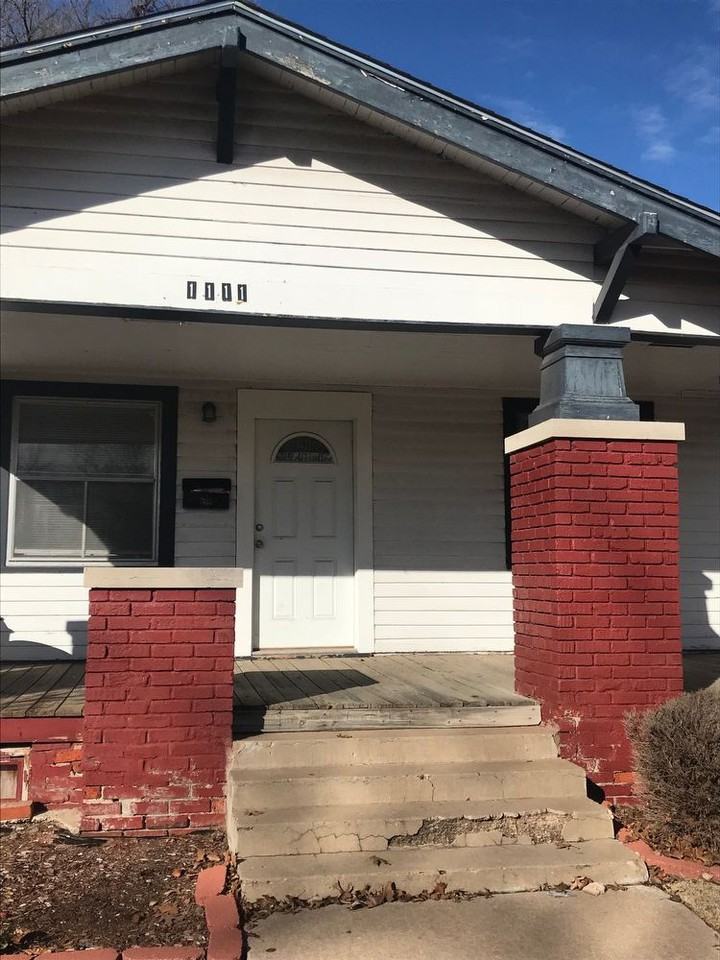 1111 NW 36th St - Photo 2 of 2