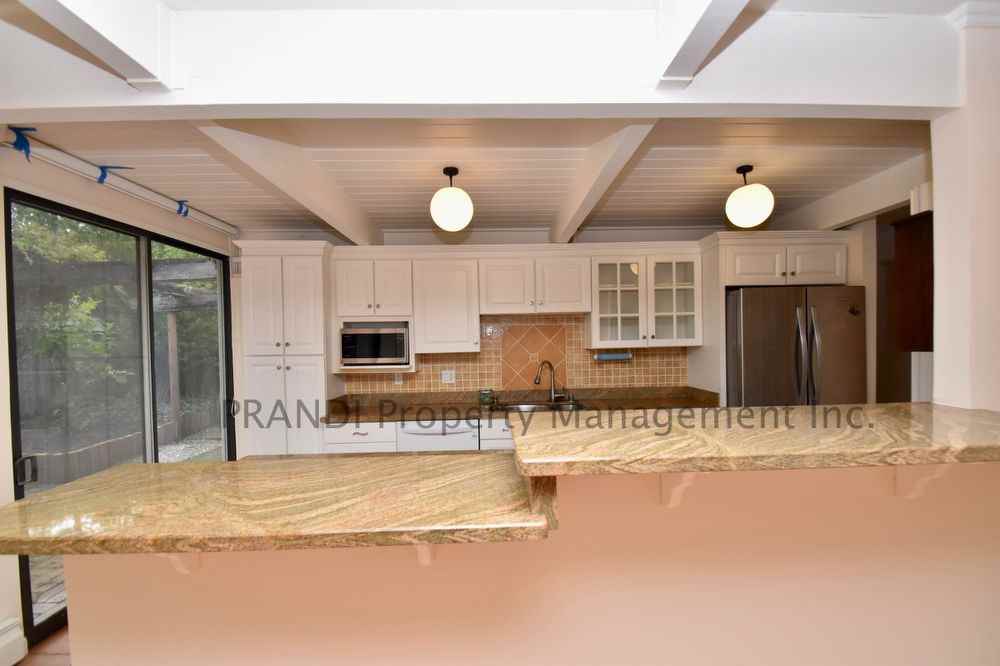 687 Idylberry Rd - Photo 2 of 17