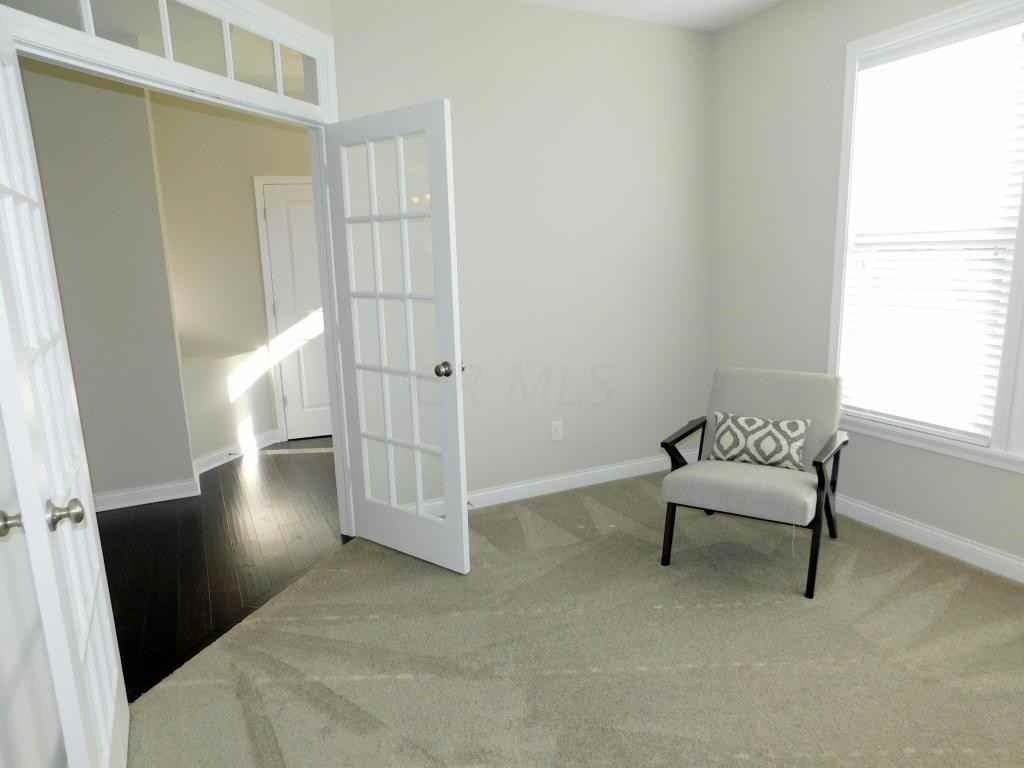 6470 Buckner St - Photo 3 of 37