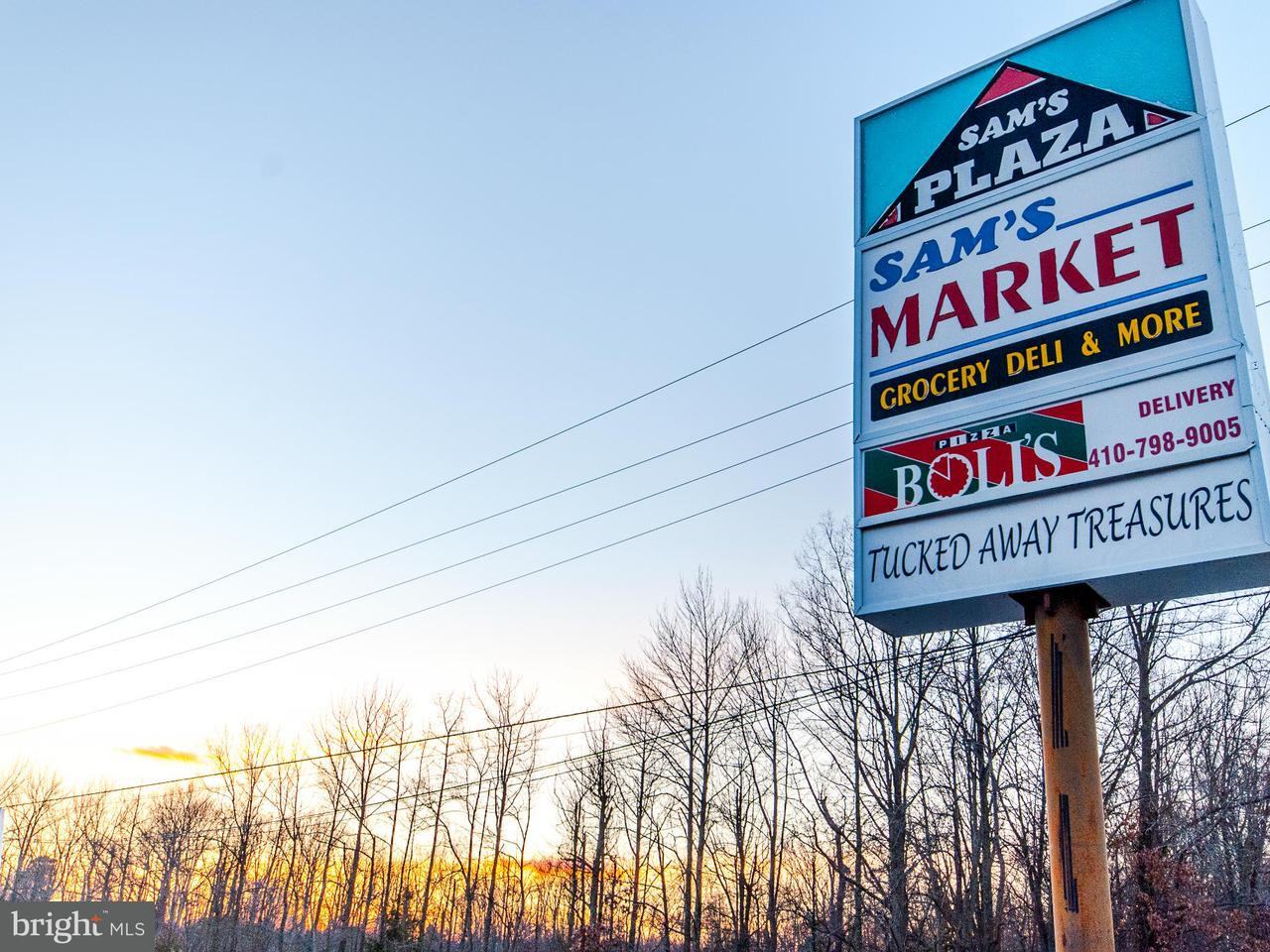 951 Central Ave E - Photo 2 of 5