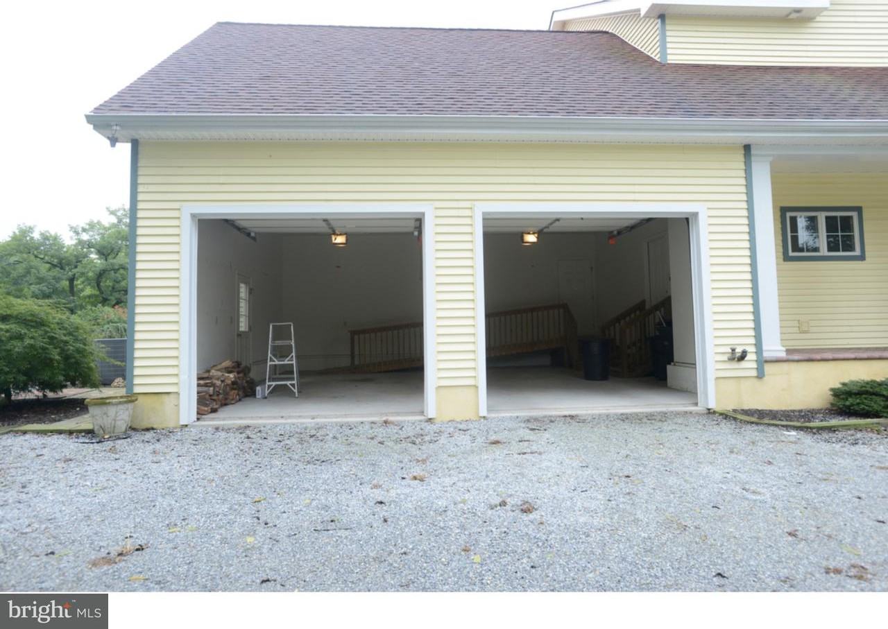 614 Fox Run Rd - Photo 3 of 23