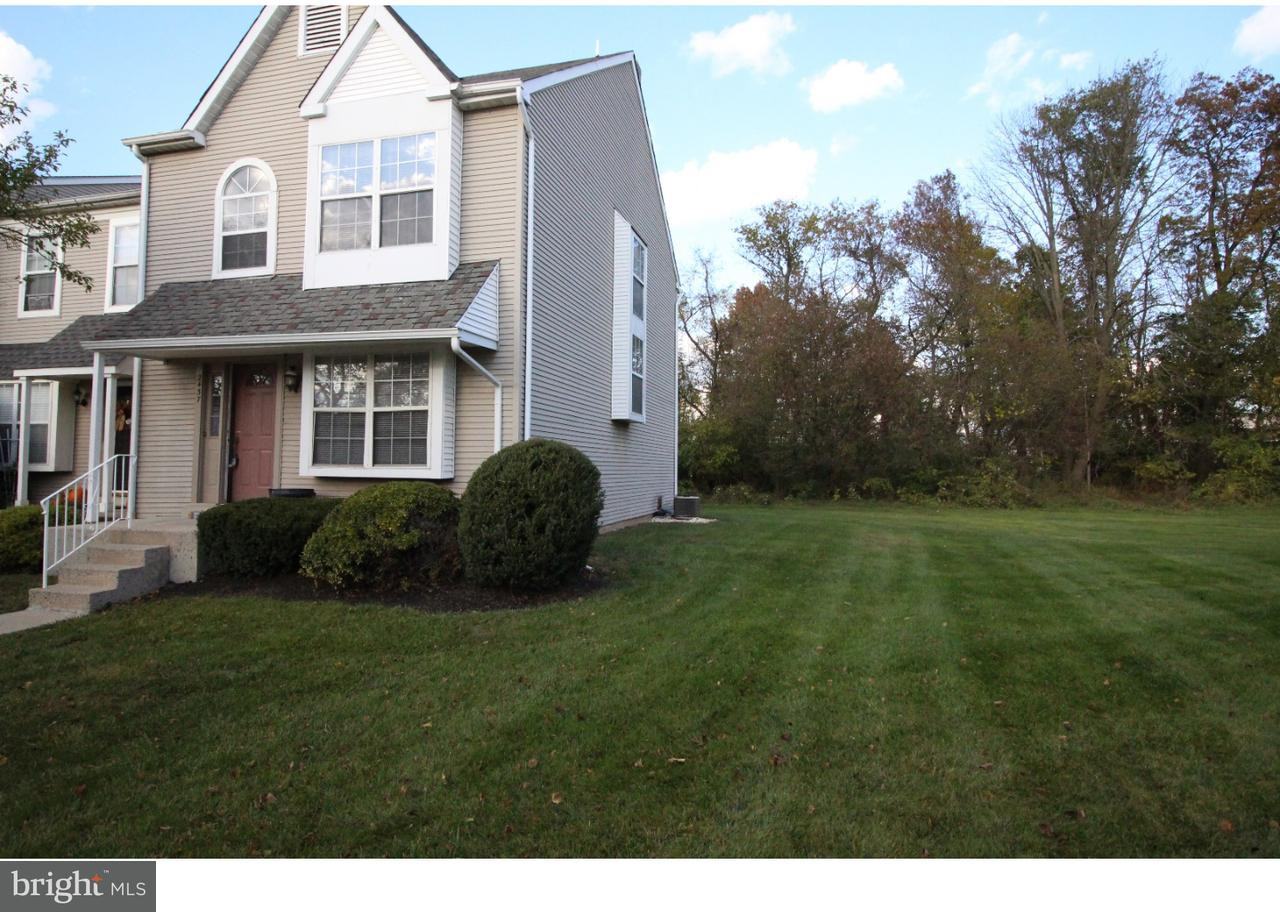 2437 Norrington Dr - Photo 2 of 15
