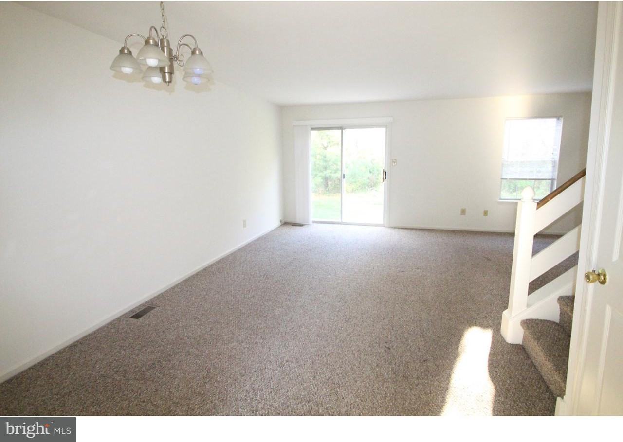 2437 Norrington Dr - Photo 3 of 15
