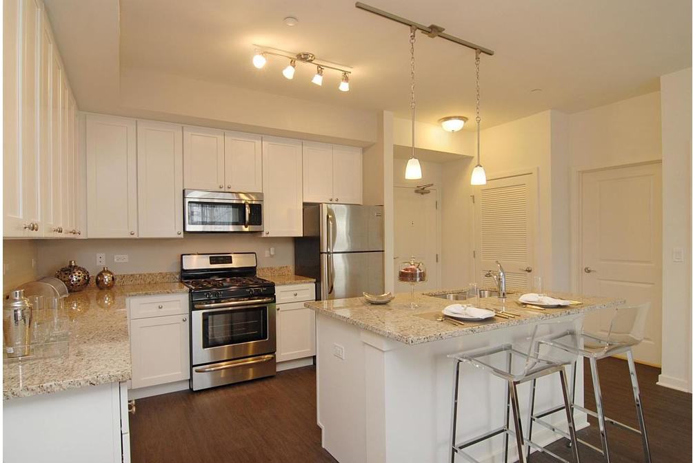 The Oaks of Vernon Hills - Photo 2 of 20