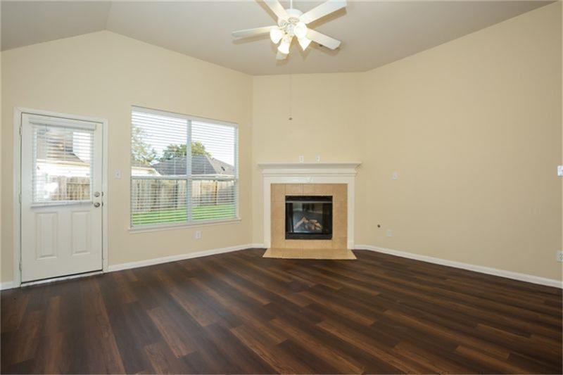 802 La Hacienda Dr - Photo 2 of 9