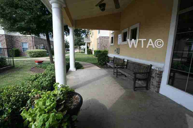 19600 N Heatherwilde Blvd - Photo 2 of 5