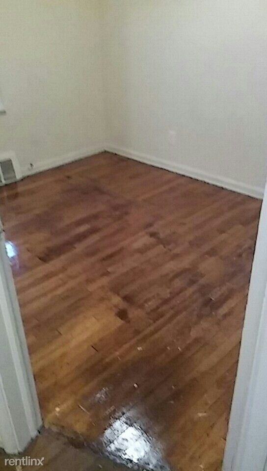 8 Wyoming Ave - Photo 3 of 3