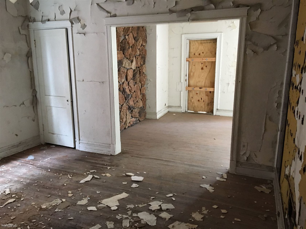 5109 St Louis Ave - Photo 3 of 8