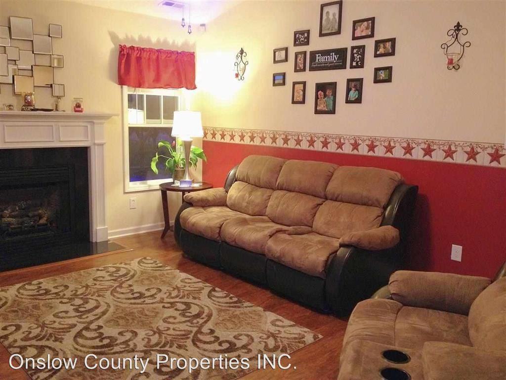 403 Jessica Ct - Photo 3 of 14