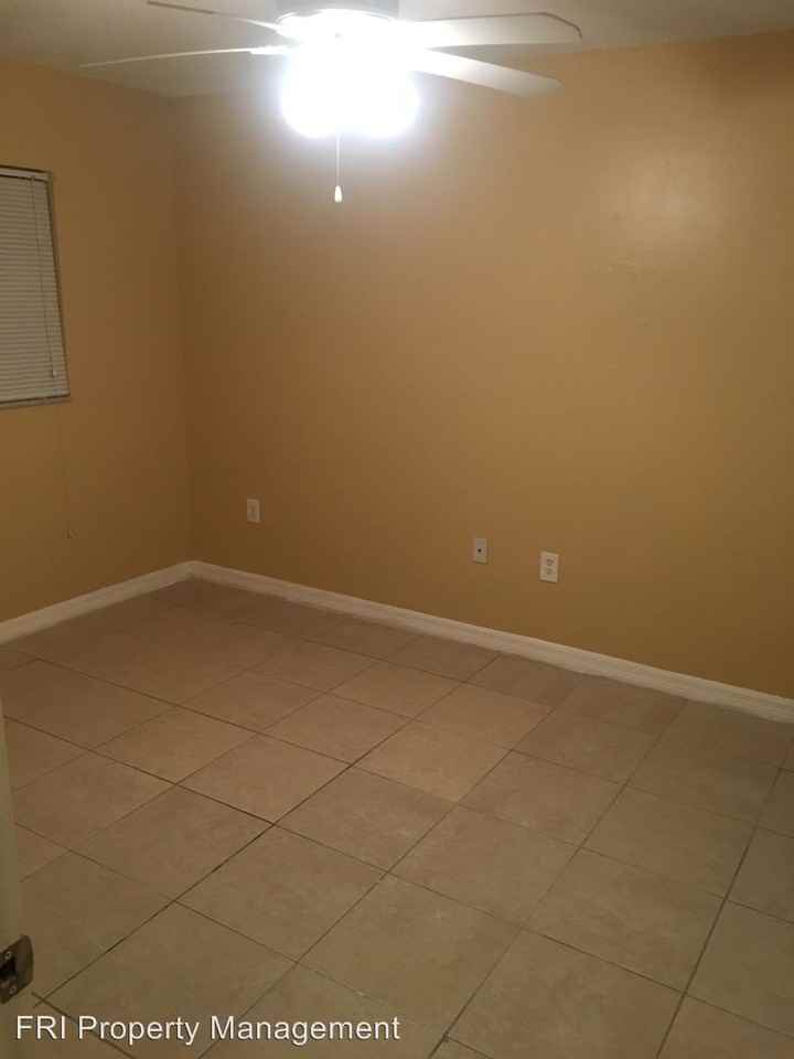 1905 Park Manor Dr - Photo 2 of 7