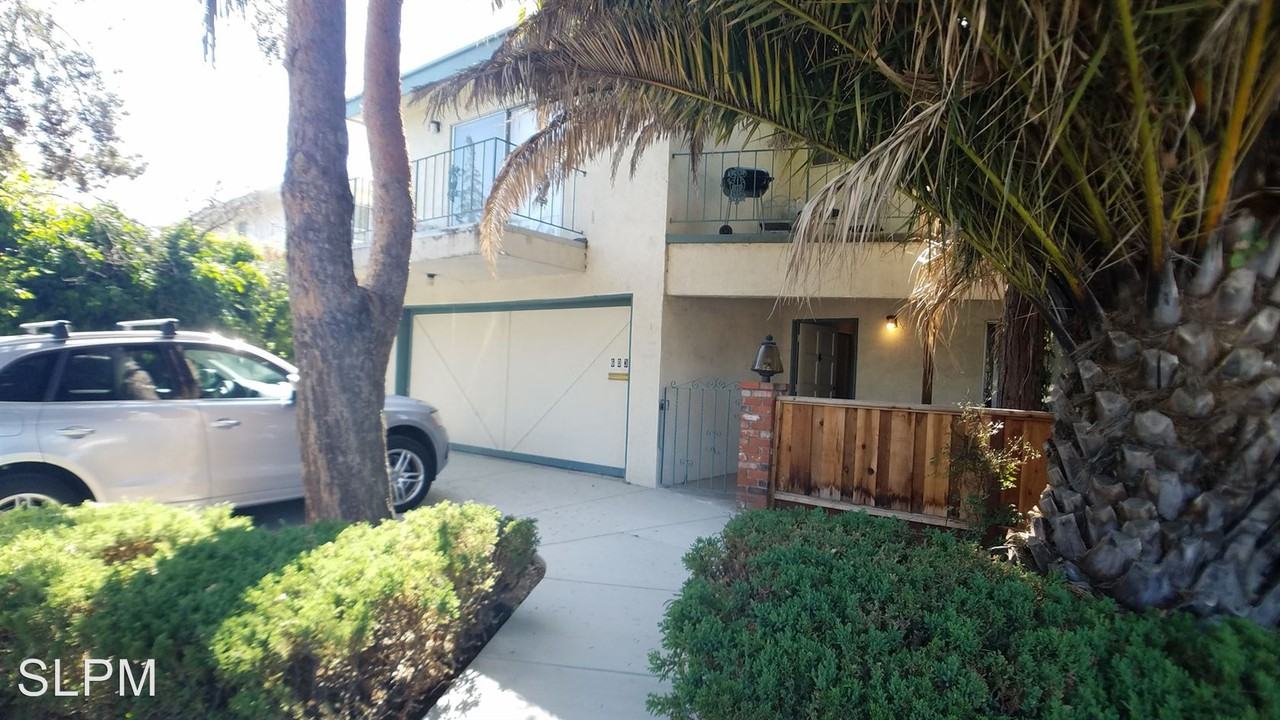 603 Victoria Ct - Photo 2 of 10