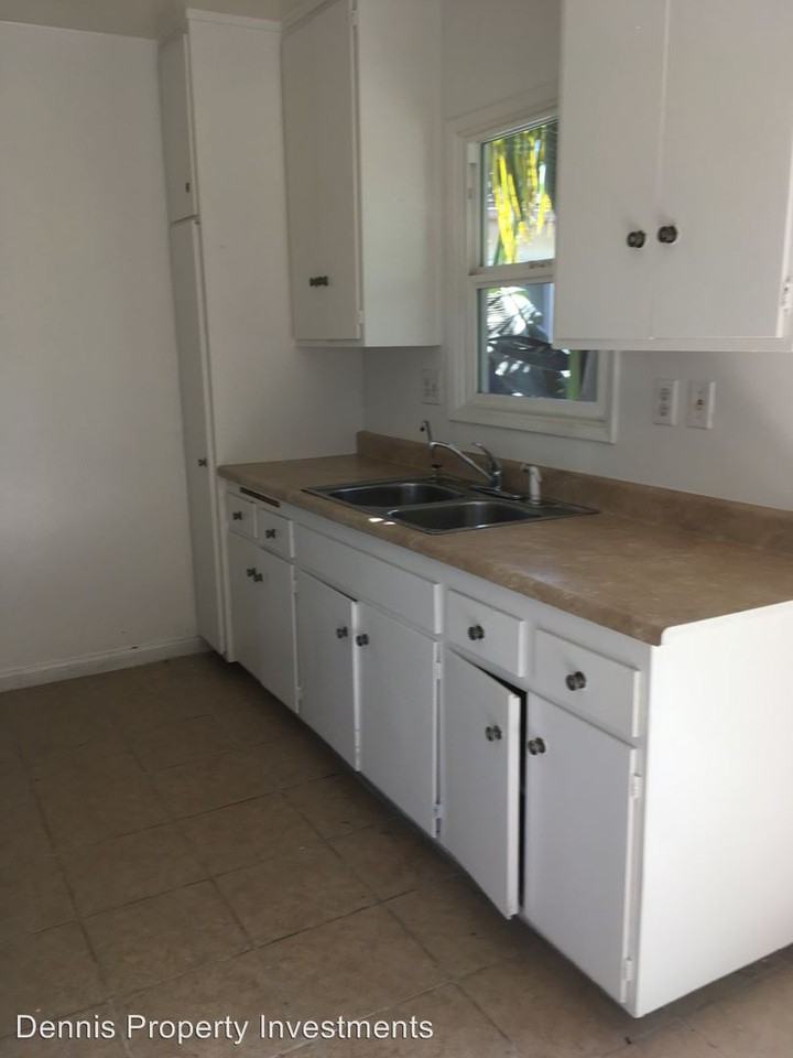 654-664 Empire - Photo 3 of 8