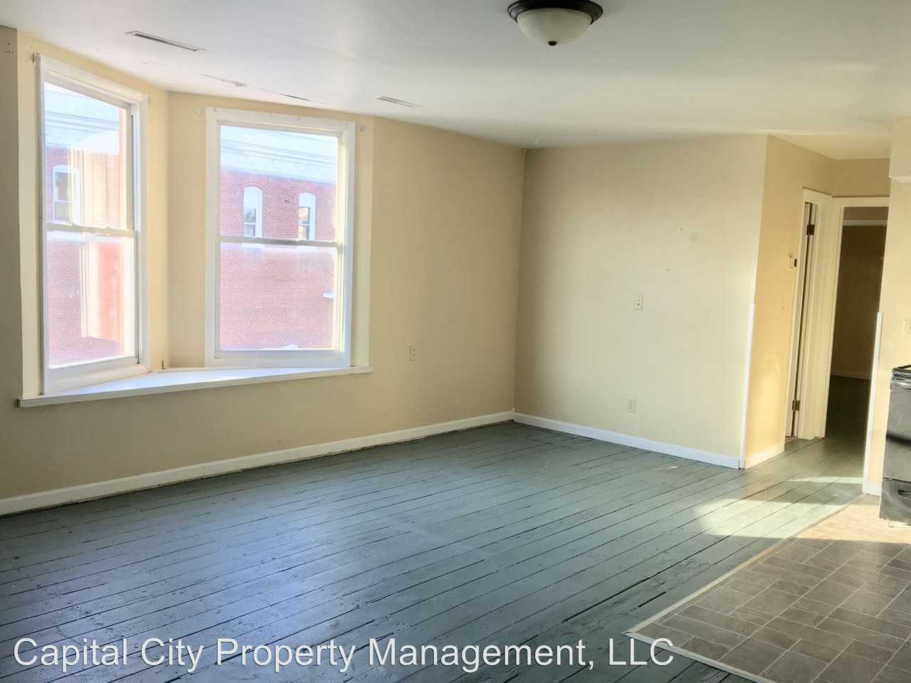 112 S Madison St - Photo 3 of 8