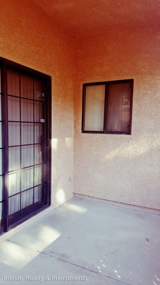 1413 Santa Margarita St #B - Photo 3 of 21