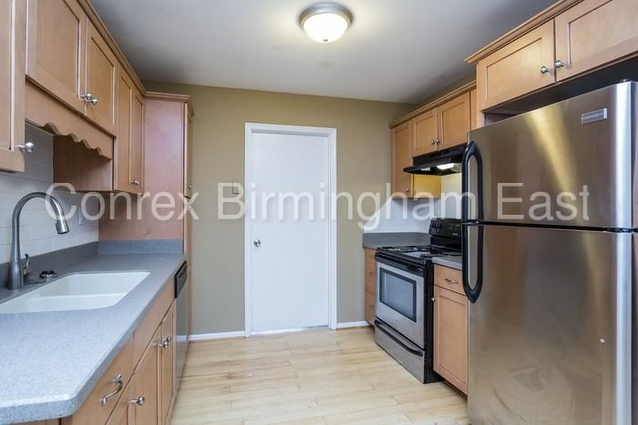 5803 Willow Crest Dr - Photo 3 of 8